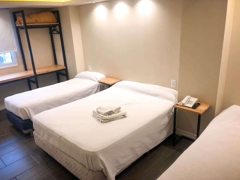 Mónaco Hotel , Room