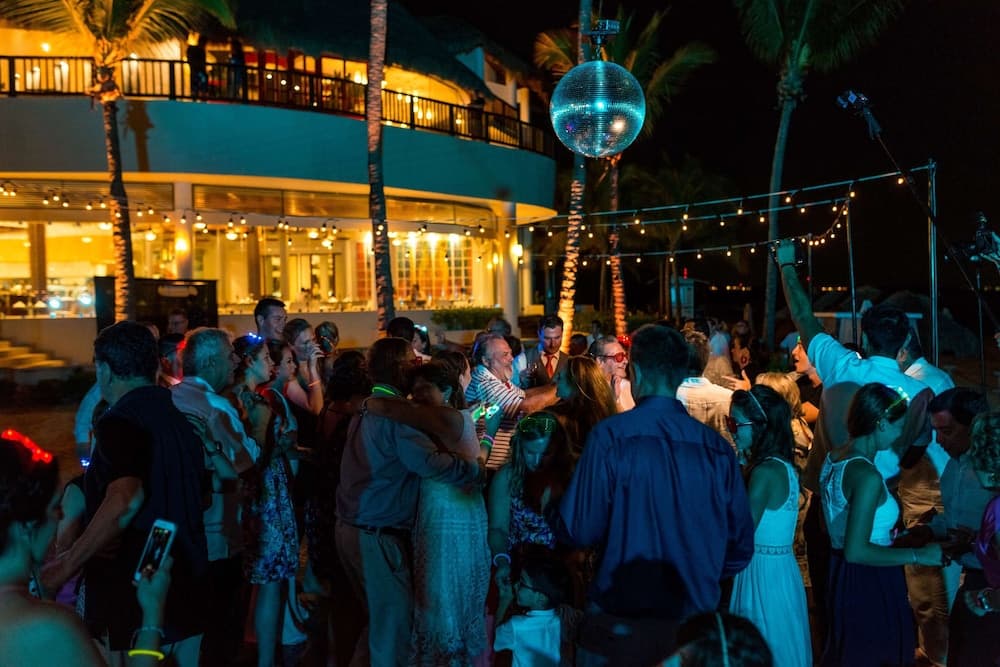 The Reef Coco Beach Resort & Spa- Optional All Inclusive, Indoor wedding