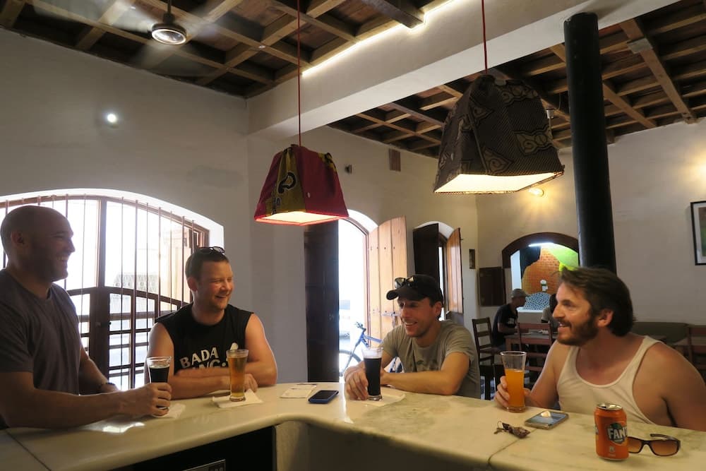 Café Central - Pousada, Bar