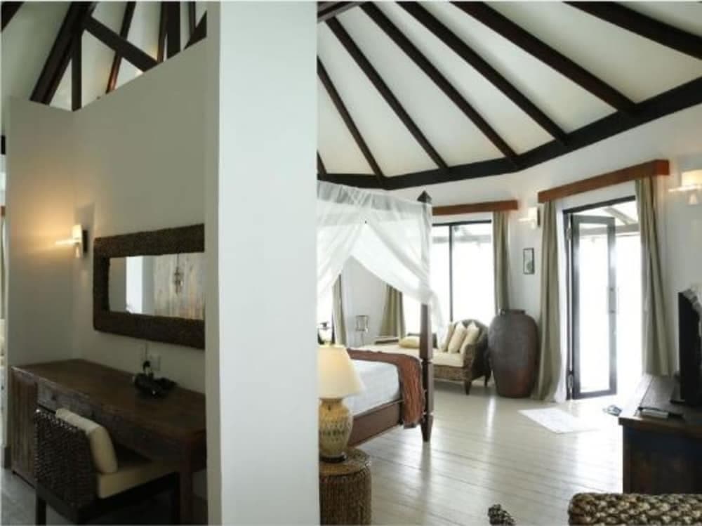 Kihaa Maldives - Trasferimenti Volo Domestico + Barca Veloce Inclusi - Airone Selection, Room