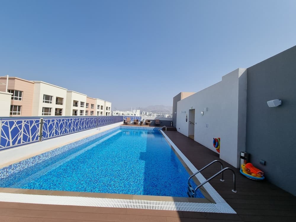 Citadines Al Ghubrah Muscat, Pool
