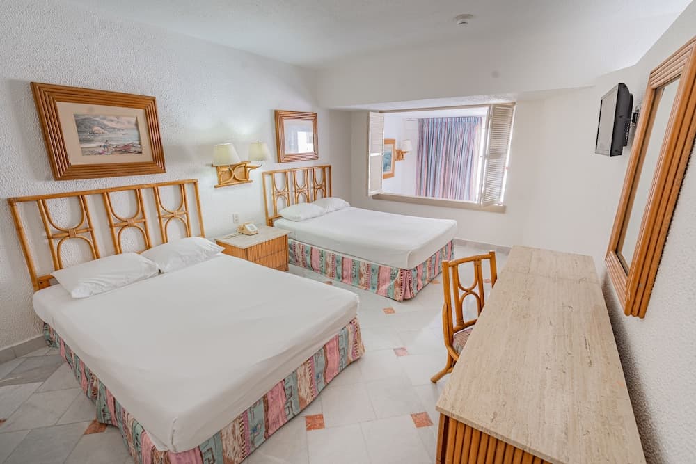 *Playa Suites, Room