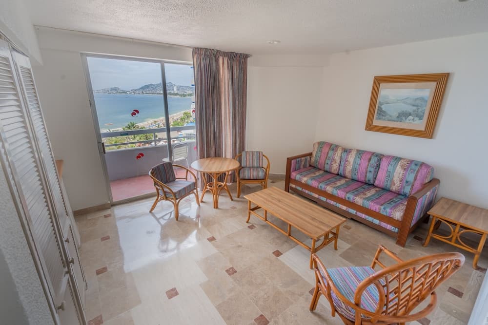*Playa Suites, Living room