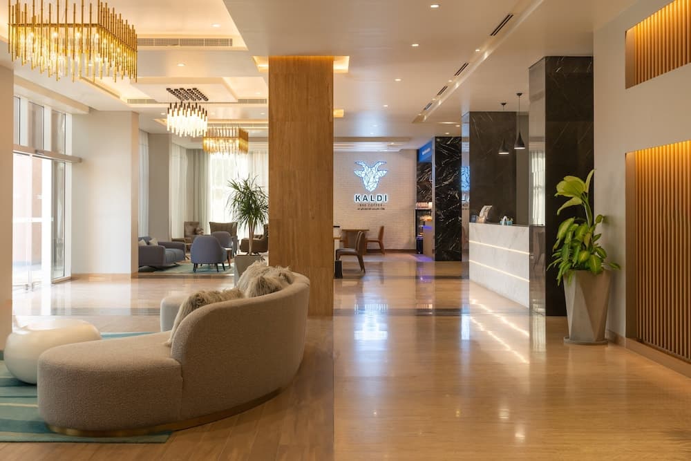 Citadines Al Ghubrah Muscat, Lobby