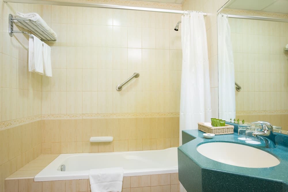 Masira Island Resort, Bathroom