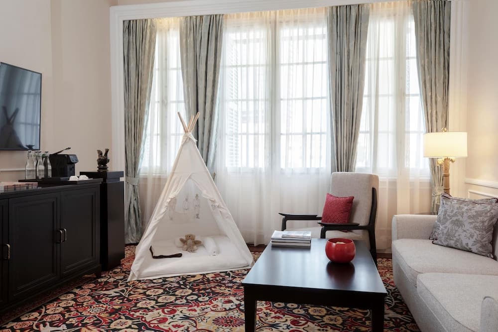 Raffles Hotel Le Royal, Room