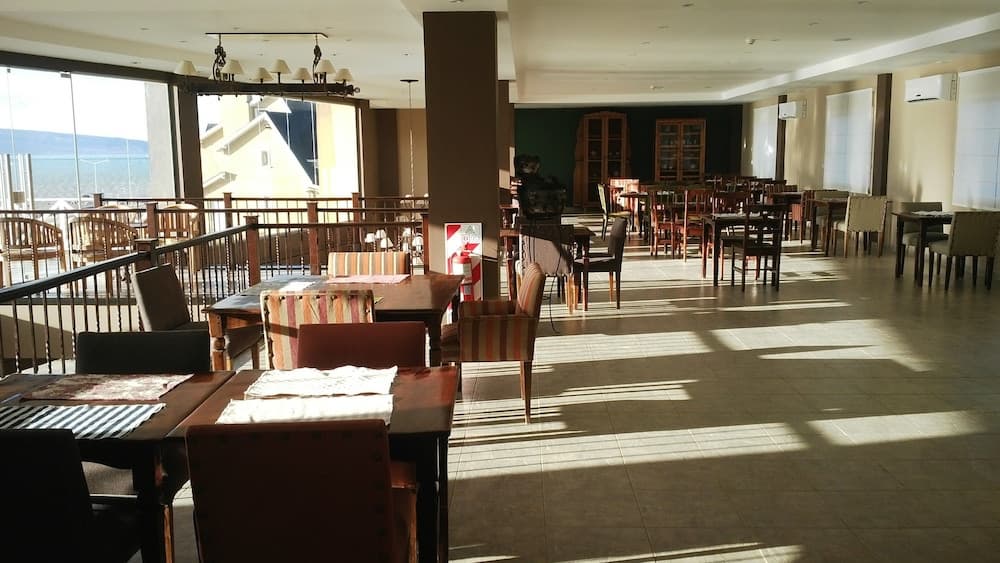 Las Dunas Hotel, Bar