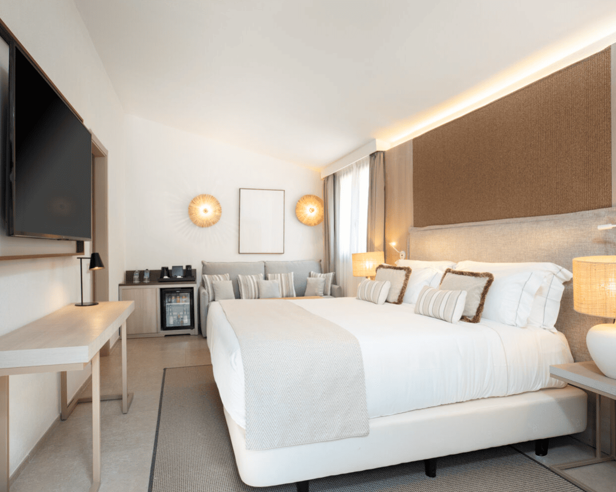 Mangia's Santa Teresa Sardinia, Curio Collection by Hilton, 