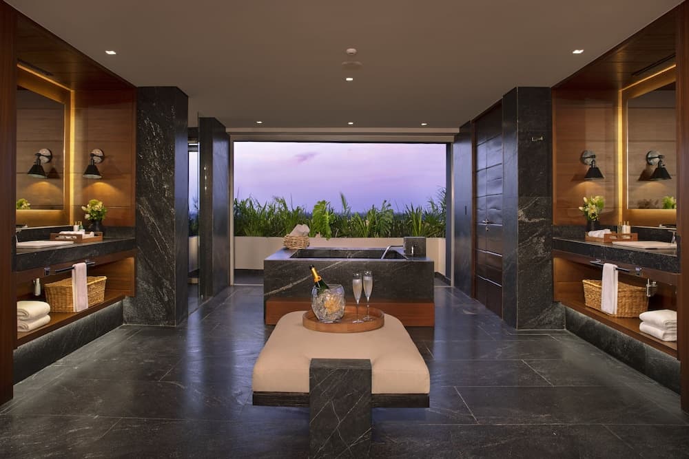  Impression Moxché Playa del Carmen - Adults Only - All Inclusive, Deep soaking bathtub