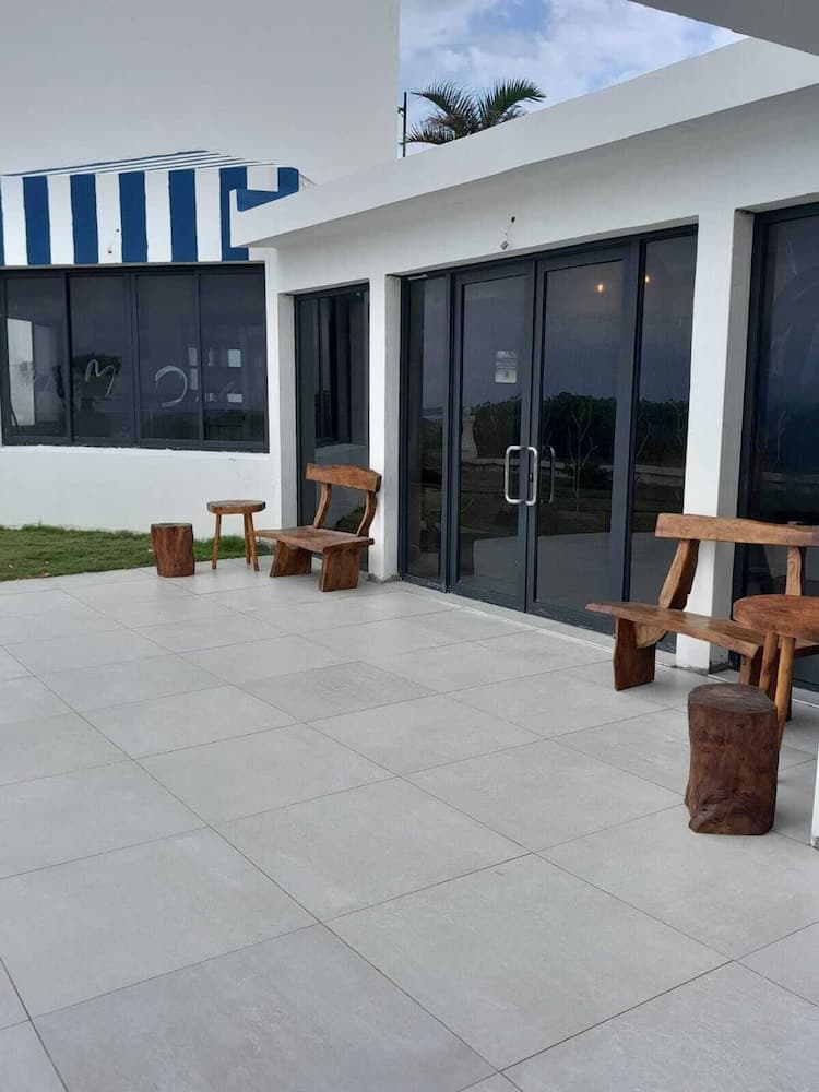 Ponta Mar Resort, Bar (on property)