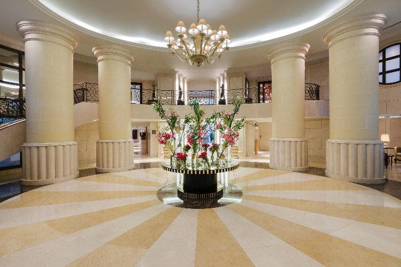 Kempinski Nile Hotel, COM