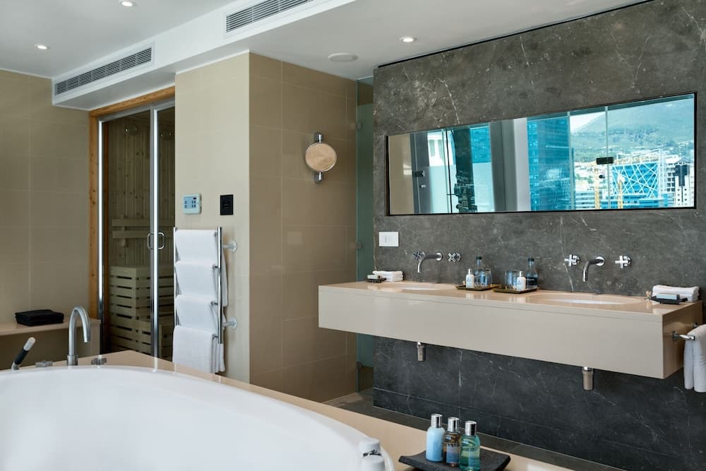 The Westin Cape Town, Bathroom
