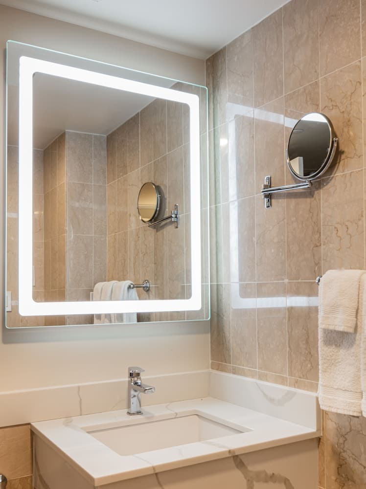 Westgate New York Grand Central, Bathroom sink