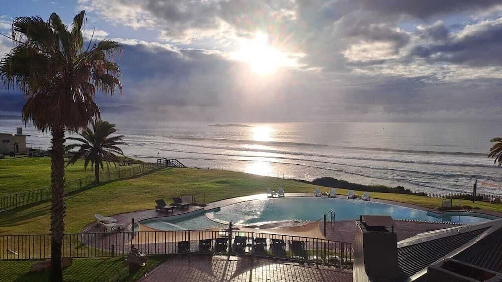 Diaz Hotel & Resort, Outdoor pool