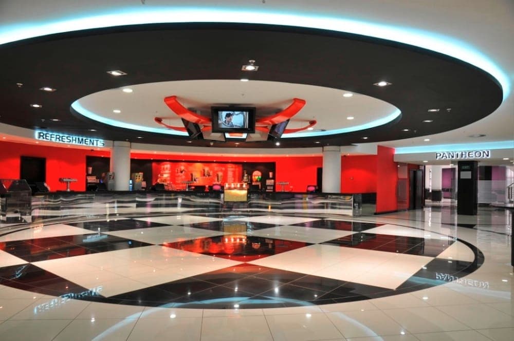 Peermont Metcourt at Emperors Palace, Theater show