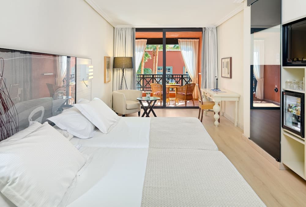 xx-H10 Costa Adeje Palace - GATTINONI, Room