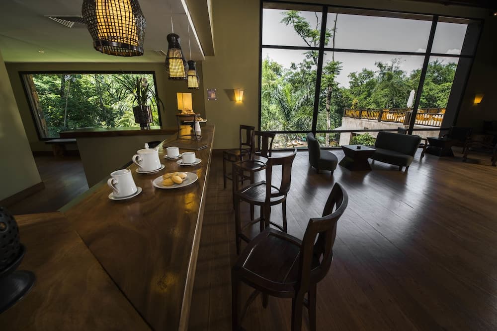 Loi Suites Iguazú Hotel, Lobby