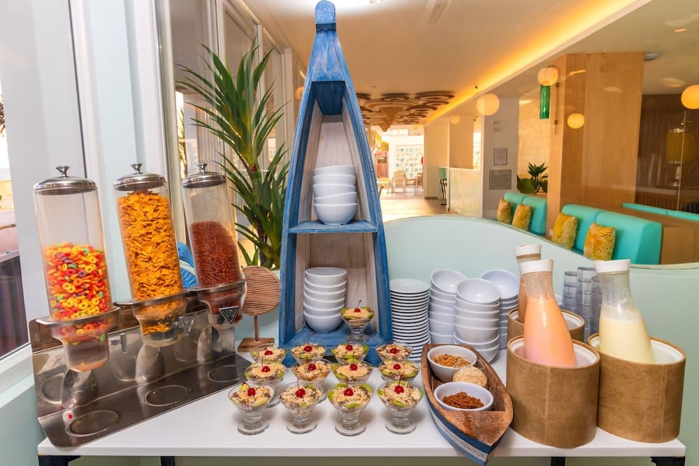 Hotel Bahia Sardina, Breakfast meal