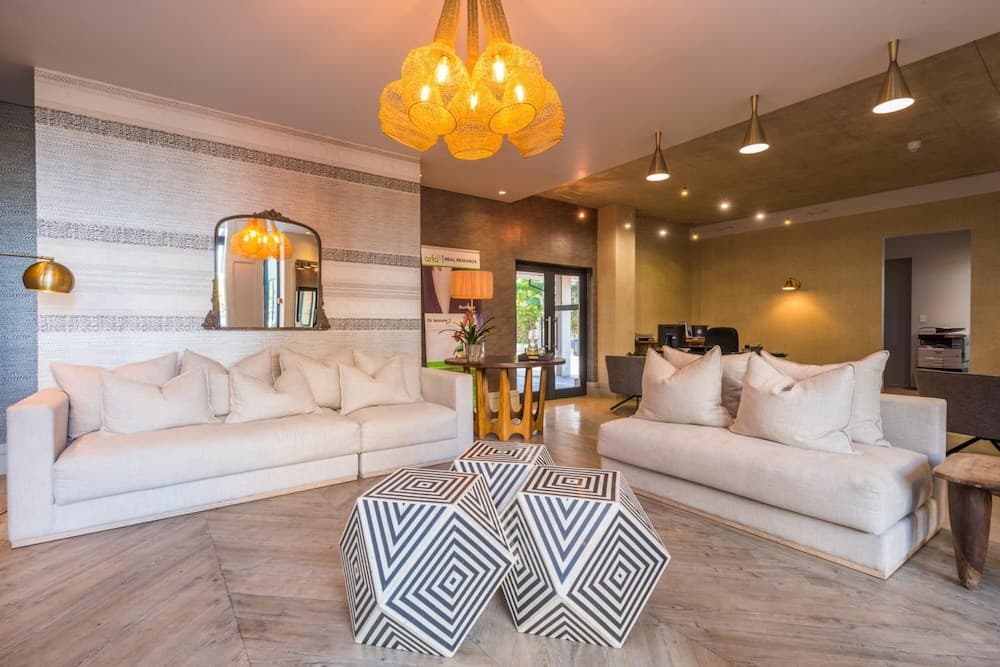 aha The Rex Hotel, Living room