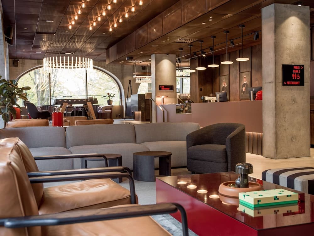 Radisson RED Helsinki, Reception