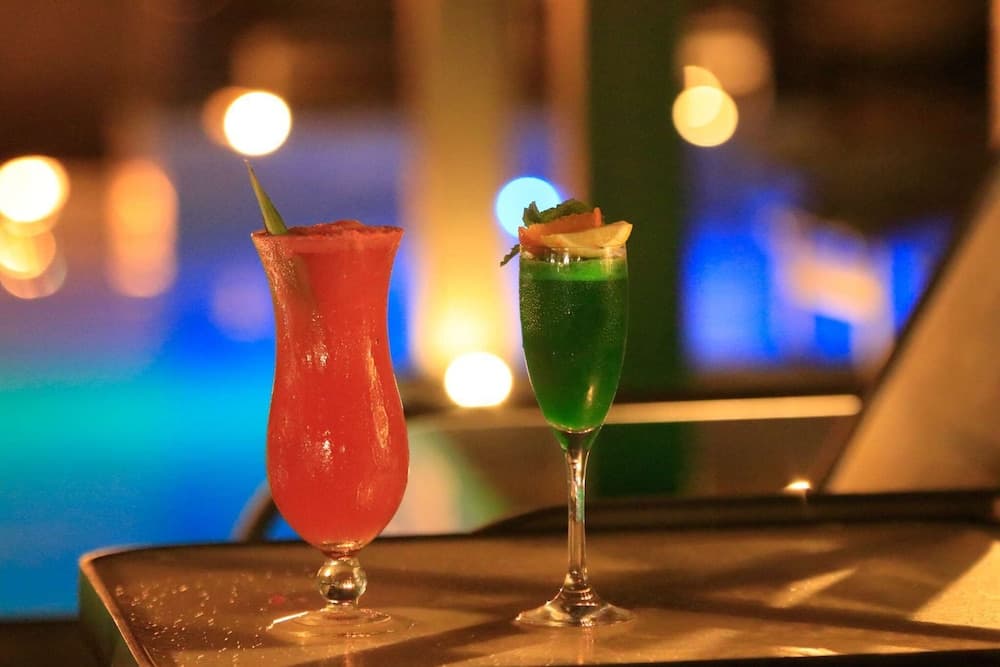 Atana Musandam, Pool