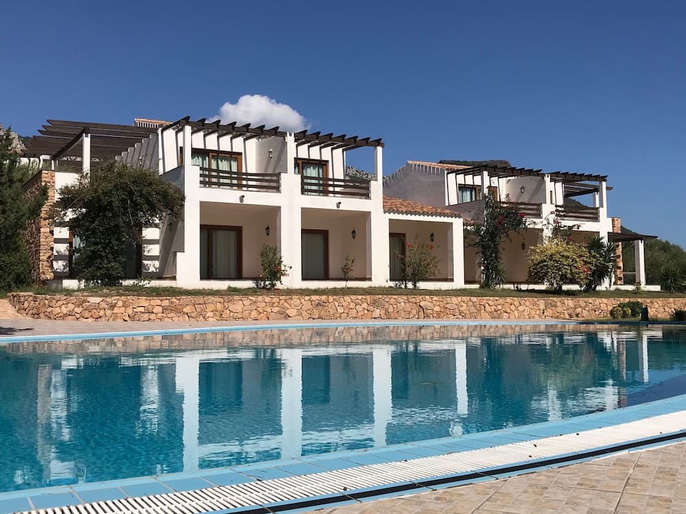 CLUB esse PALMASERA, Esterni