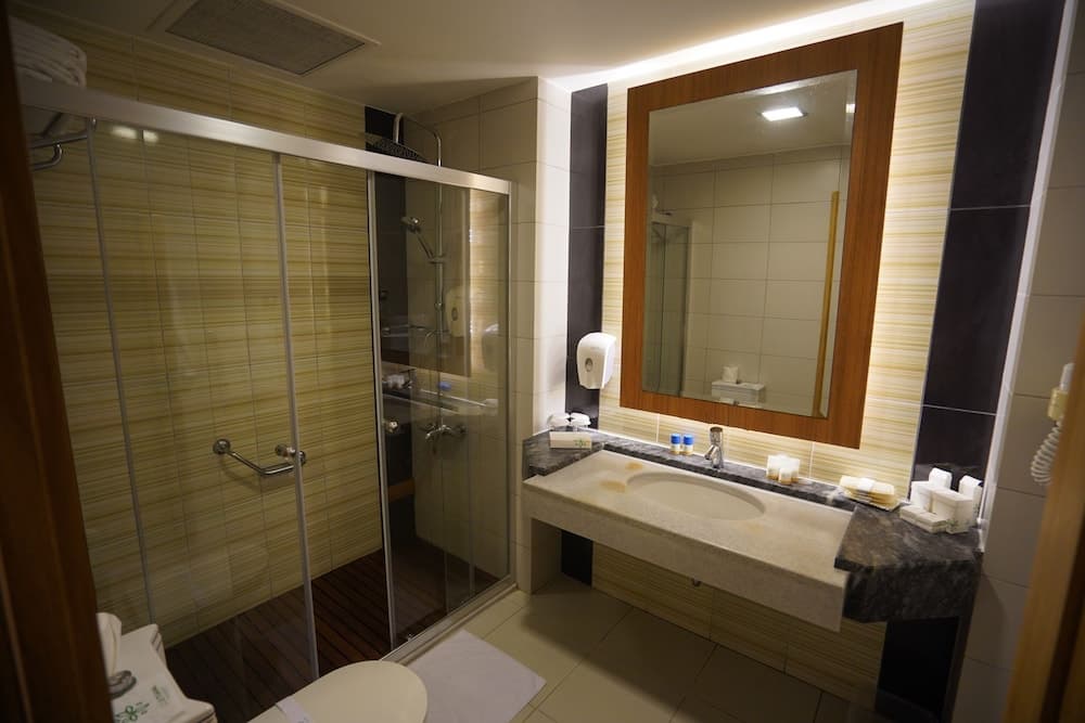 Club Tuana Fethiye, Bathroom