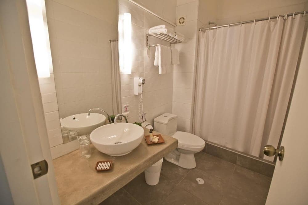 Tierra Viva Cusco Centro, Bathroom