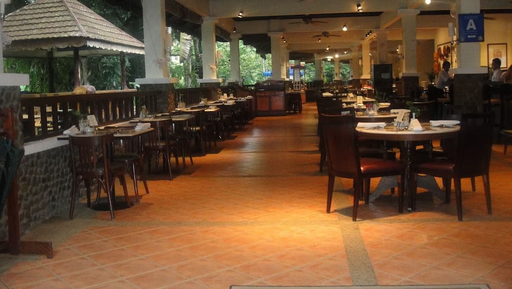 Mutiara Taman Negara, Restaurant