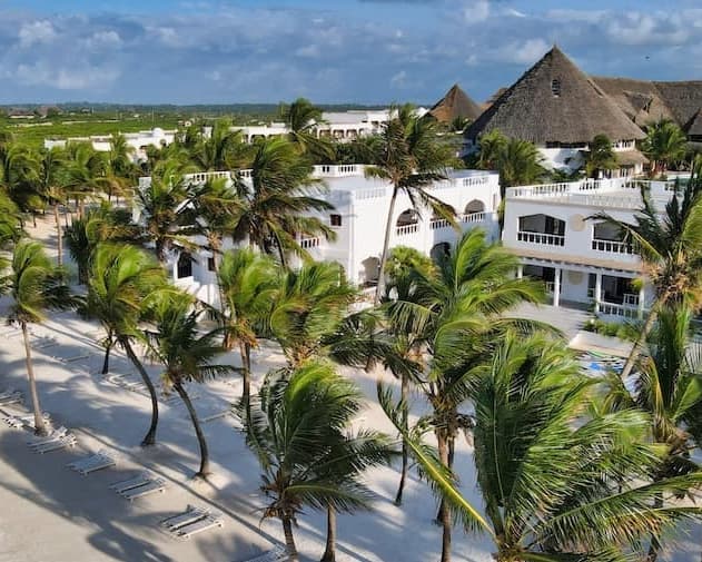 Jacaranda Beach Resort, 