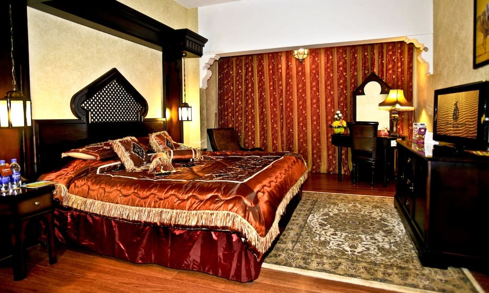 Arabian Courtyard Hotel & Spa, Room