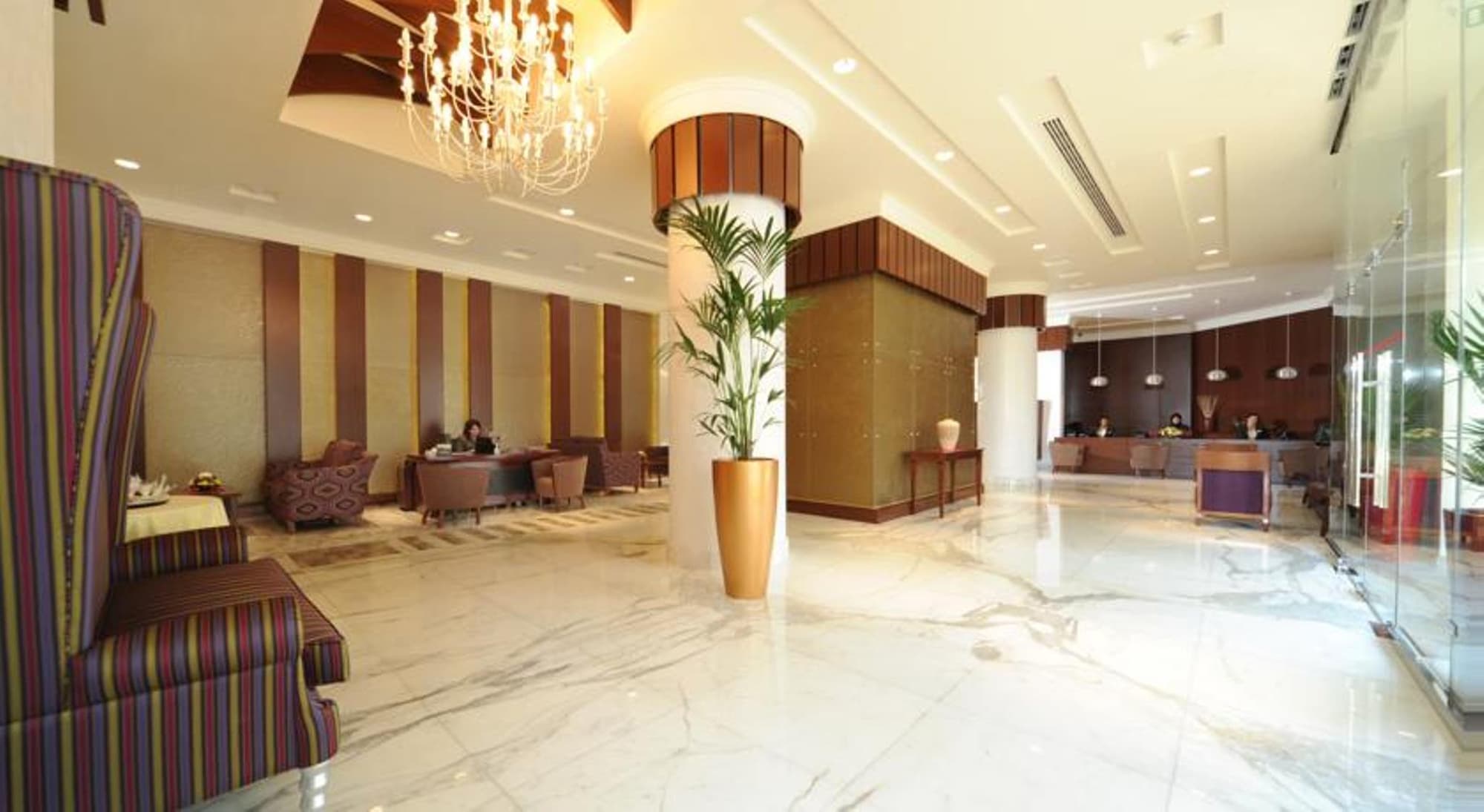 City Seasons Al Hamra, Lobby
