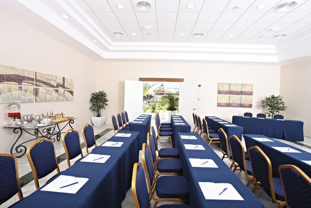 OLD777-Bahia Principe Grand Turquesa Punta Cana - GATTINONI, Business Center