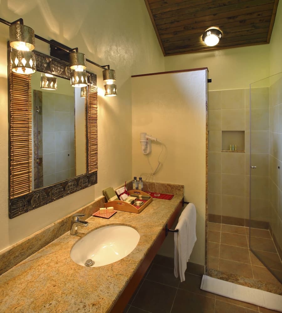 Sarova Mara Game Camp, 