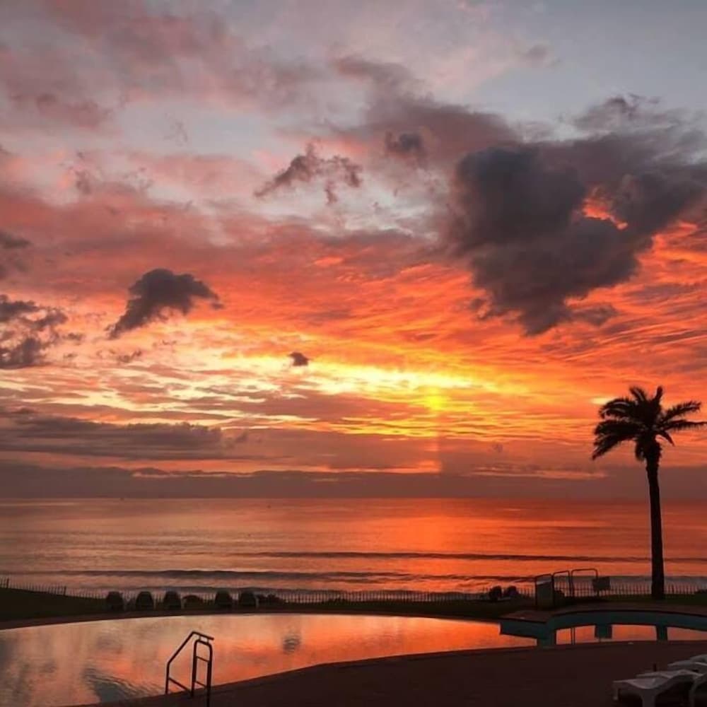 Diaz Hotel & Resort, Beach