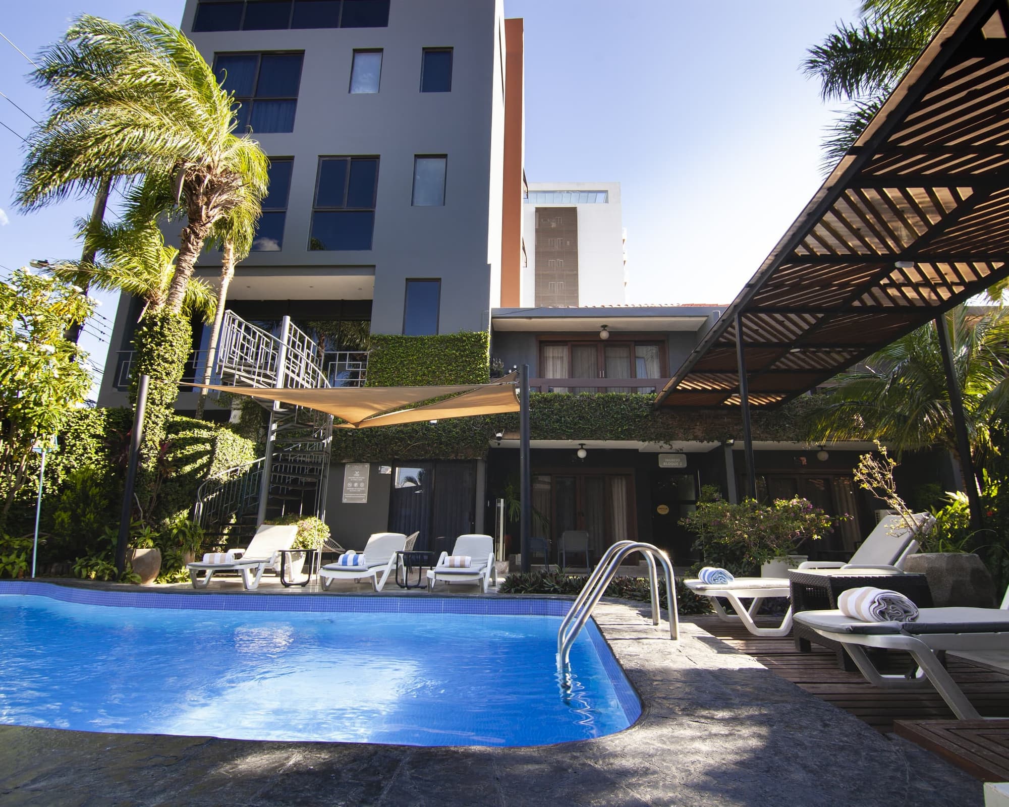 Hotel Sirari By Regina, 