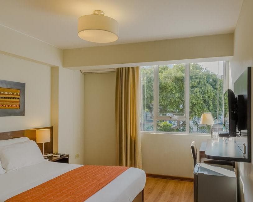 Los Girasoles Hotel , 