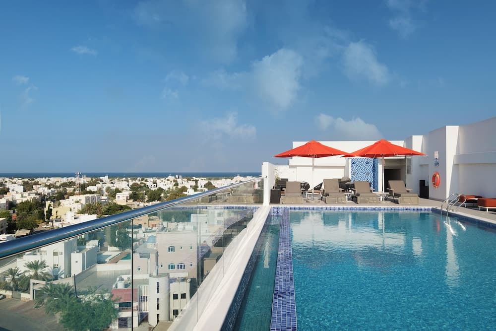 Studio M Muscat, Rooftop pool