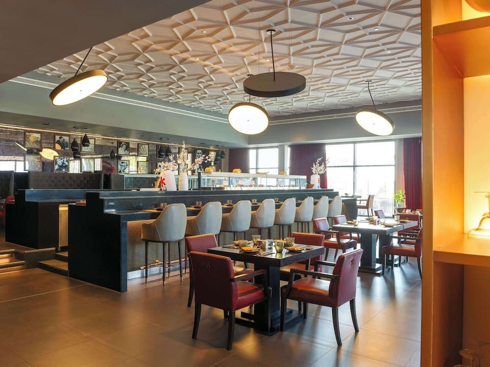 Novotel Muscat Airport, Restaurant