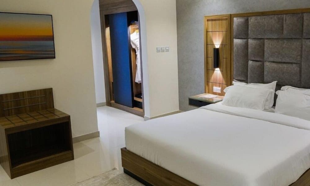 The Plaza Hotel and Resort, Room