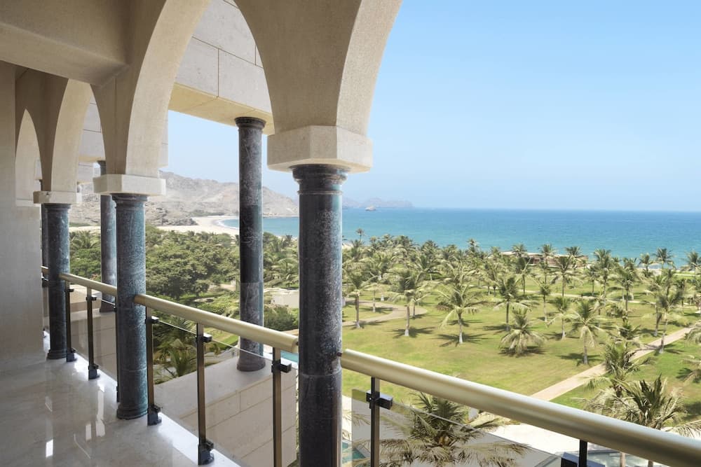 Al Bustan Palace, a Ritz-Carlton Hotel, Room