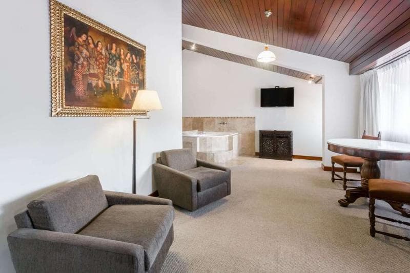 Costa del Sol Ramada Cusco, GEN