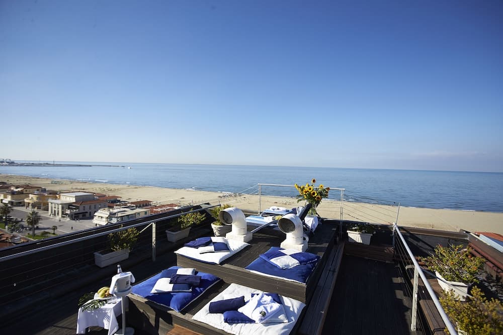 Sina Astor, Aerial View