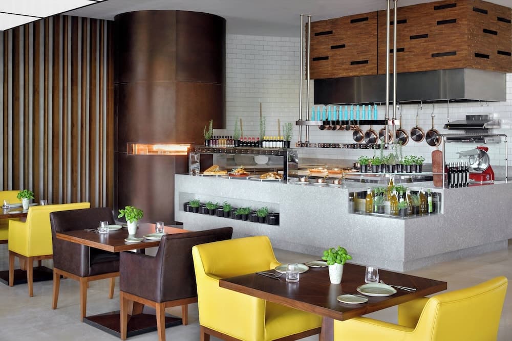 JW Marriott Hotel Muscat, Private kitchen