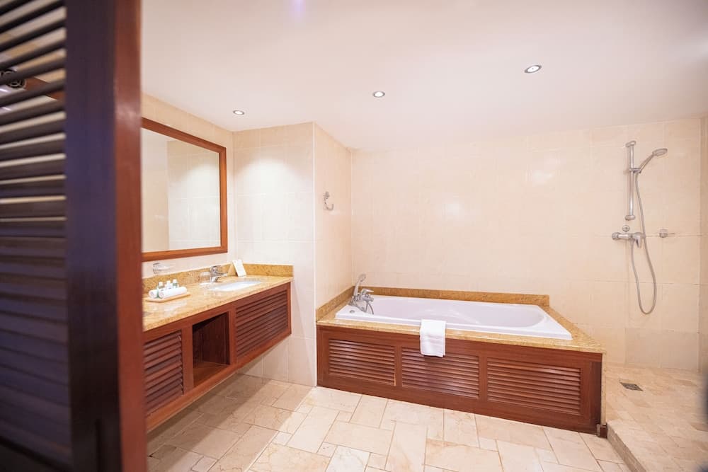 Le Saint Alexis, Bathroom