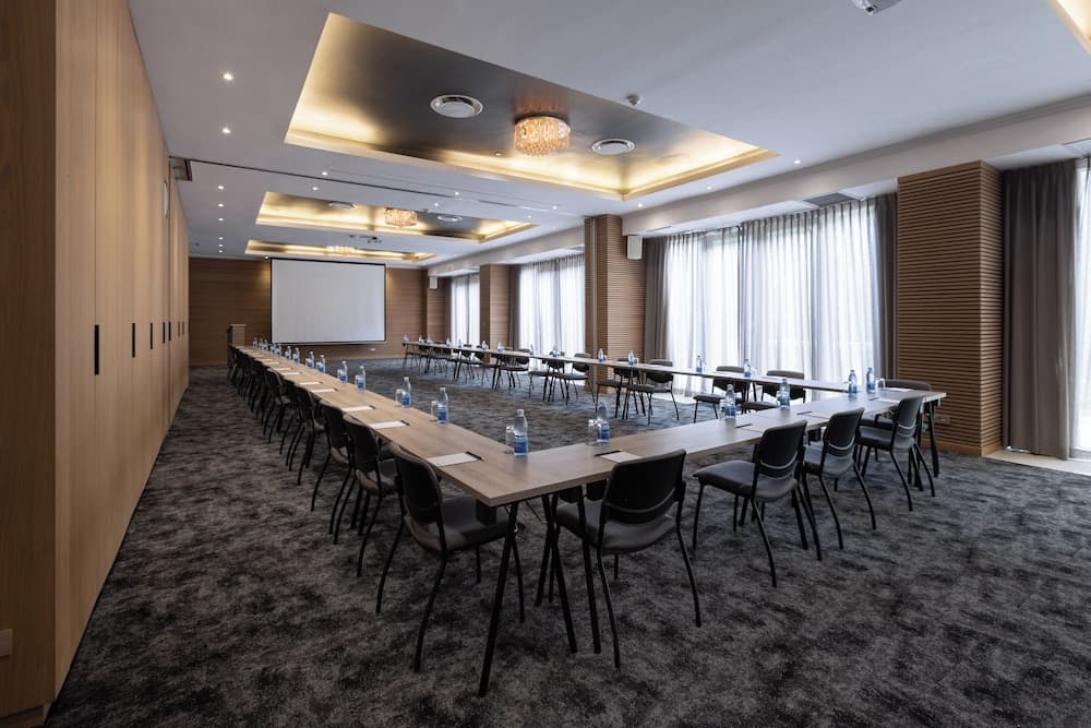 PEPPERCLUB HOTEL, Meeting facility