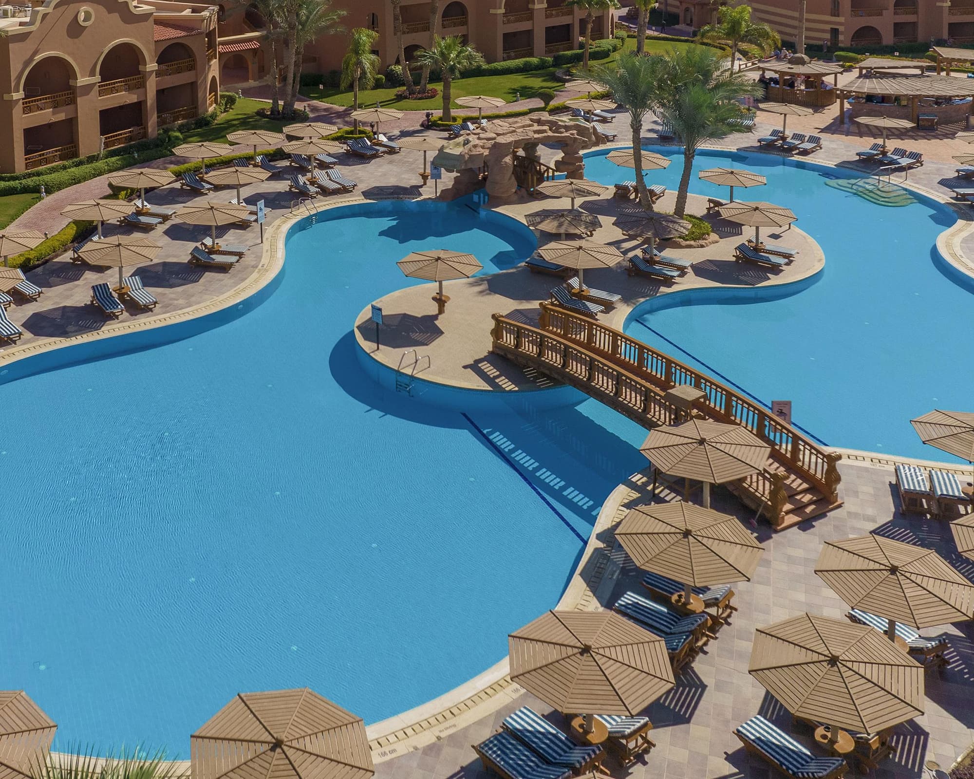 Charmillion Gardens Resort & Aqua Park - GATTINONI, 