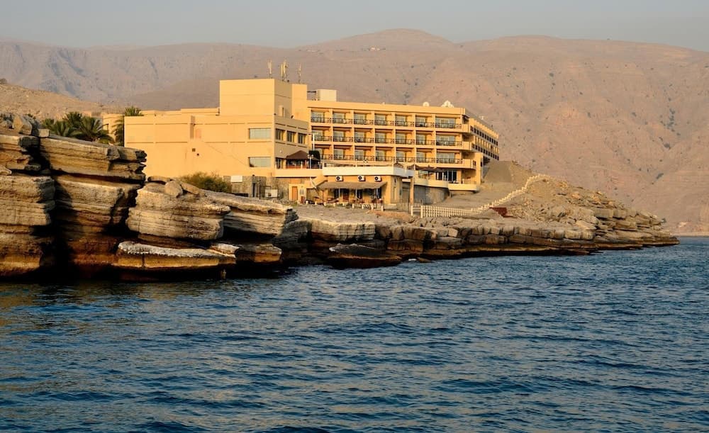Atana Khasab Hotel, Exterior