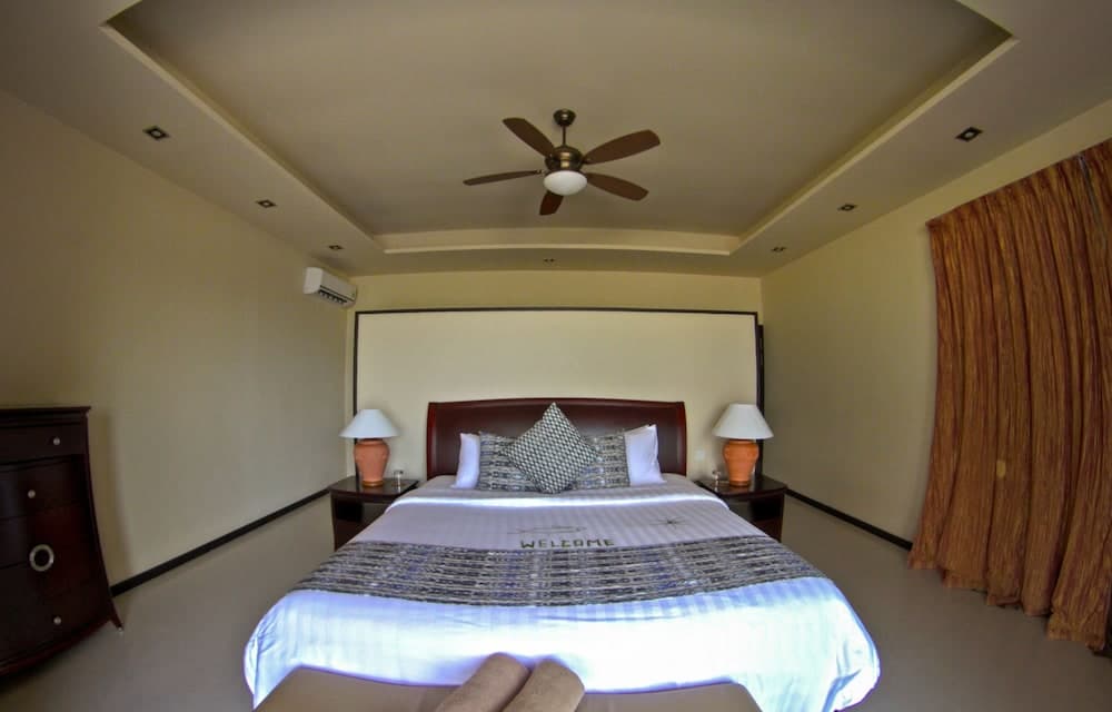 Kihaa Maldives - Trasferimenti Volo Domestico + Barca Veloce Inclusi - Airone Selection, Room