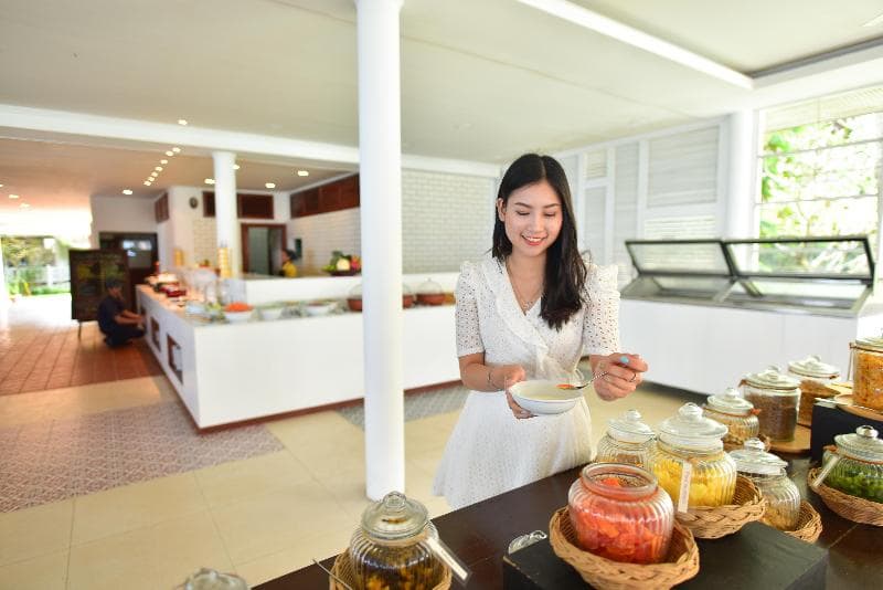 Paradise Beach Resort, RES